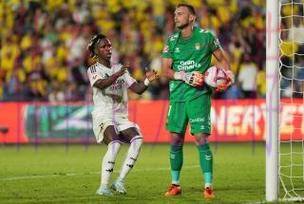 阿斯:西甲谴责巴萨球迷对维尼修斯的种族主义侮辱